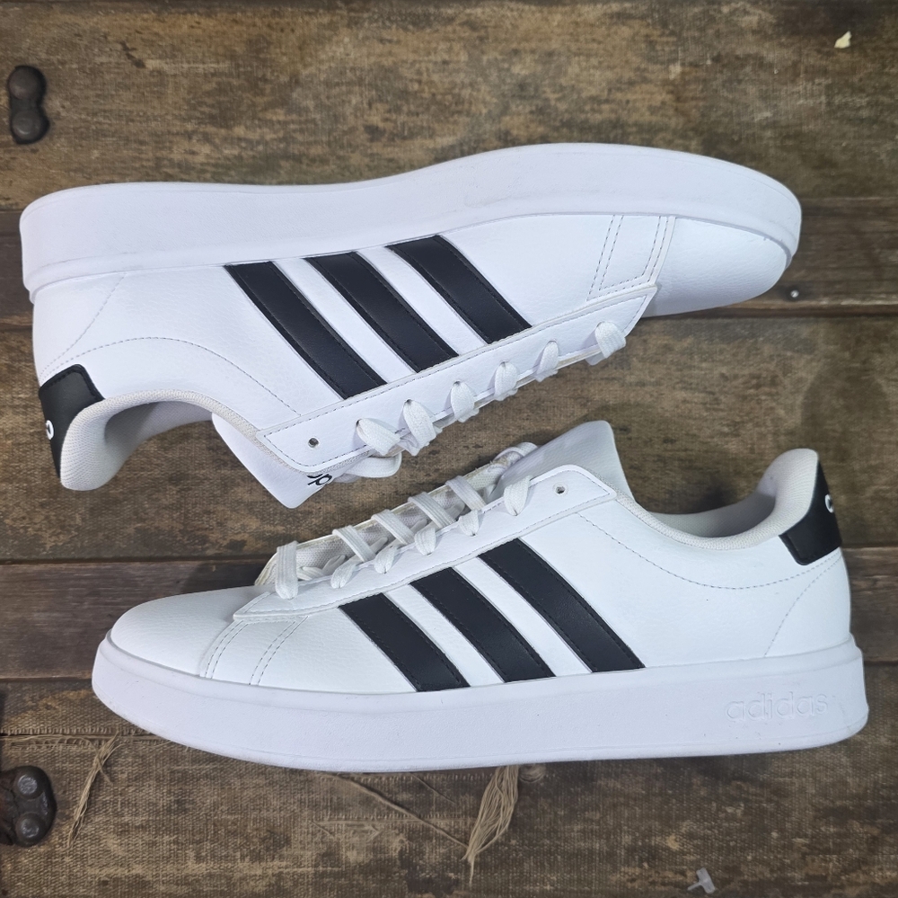 Adidas 3 Stripe Grand Court 2.0 Cloudfoam Comfort Classic Lace Up Sneakers. 9.5 - Picture 9 of 10